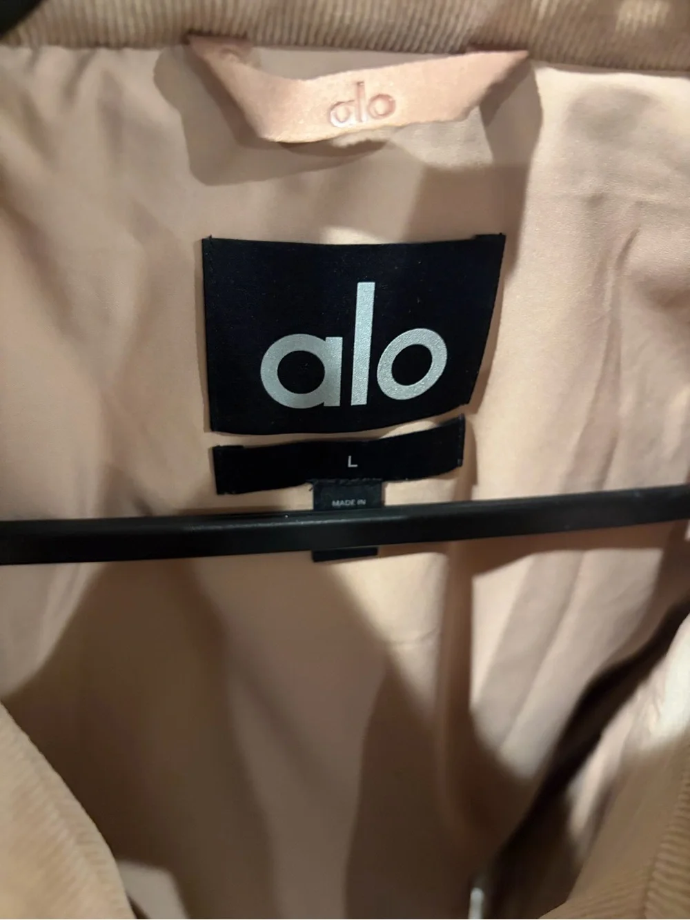 Alo Micro Courdury Dreamy Puffer - Chai Latte